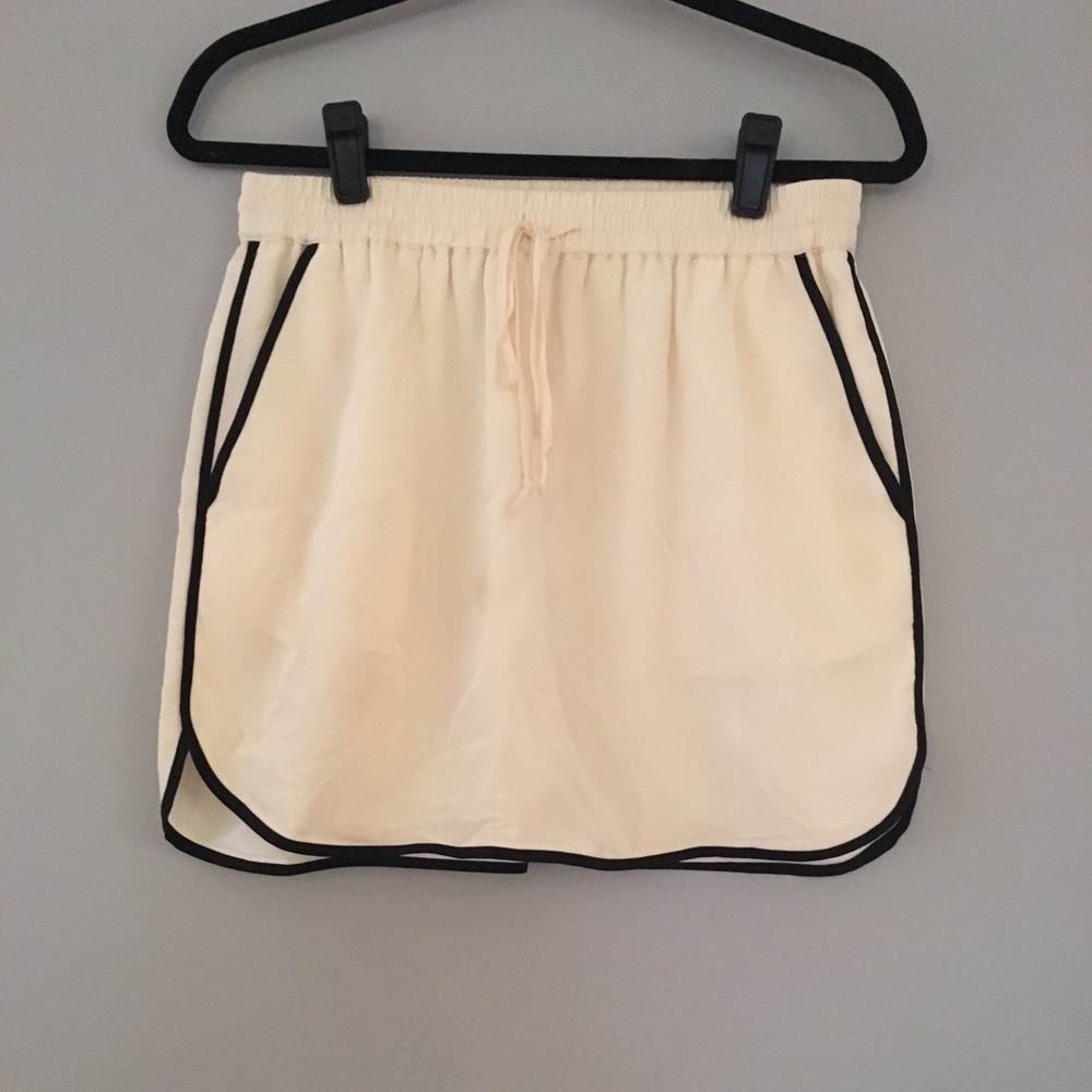 Cream silk skirt with black piping